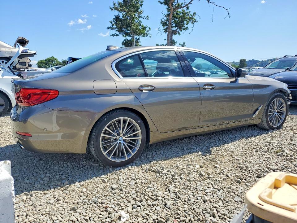 51851206 :رقم المزاد ، WBAJA5C3XHWA34816 vin ، 2017 Bmw 530 مزاد بيع