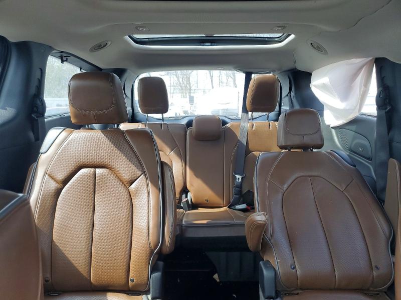 47777636 :رقم المزاد ، 2C4RC1GG9KR738797 vin ، 2019 Chrysler Pacifica L Fwd مزاد بيع