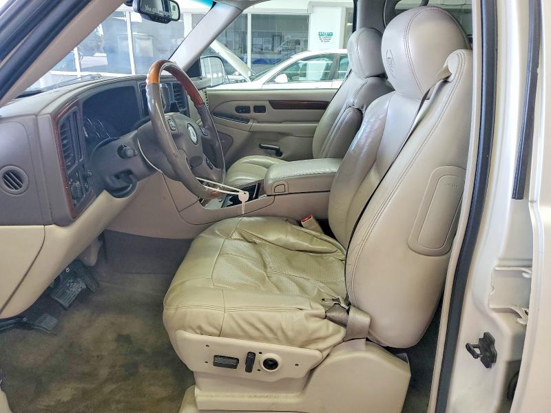 2004 Cadillac Escalade მანქანა იყიდება აუქციონზე, vin: 1GYEK63N94R103858, აუქციონის ნომერი: 50345486