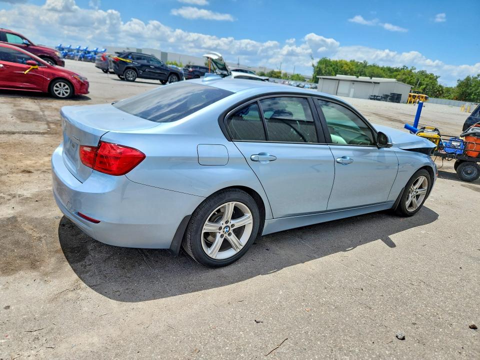 2014 Bmw 320 მანქანა იყიდება აუქციონზე, vin: WBA3B1C55EP679540, აუქციონის ნომერი: 50752416