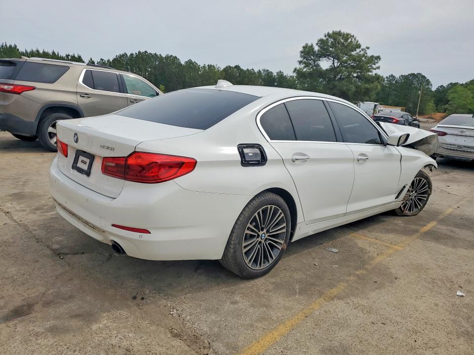 48873546 :رقم المزاد ، WBAJA5C5XJWA56712 vin ، 2018 Bmw 530 مزاد بيع
