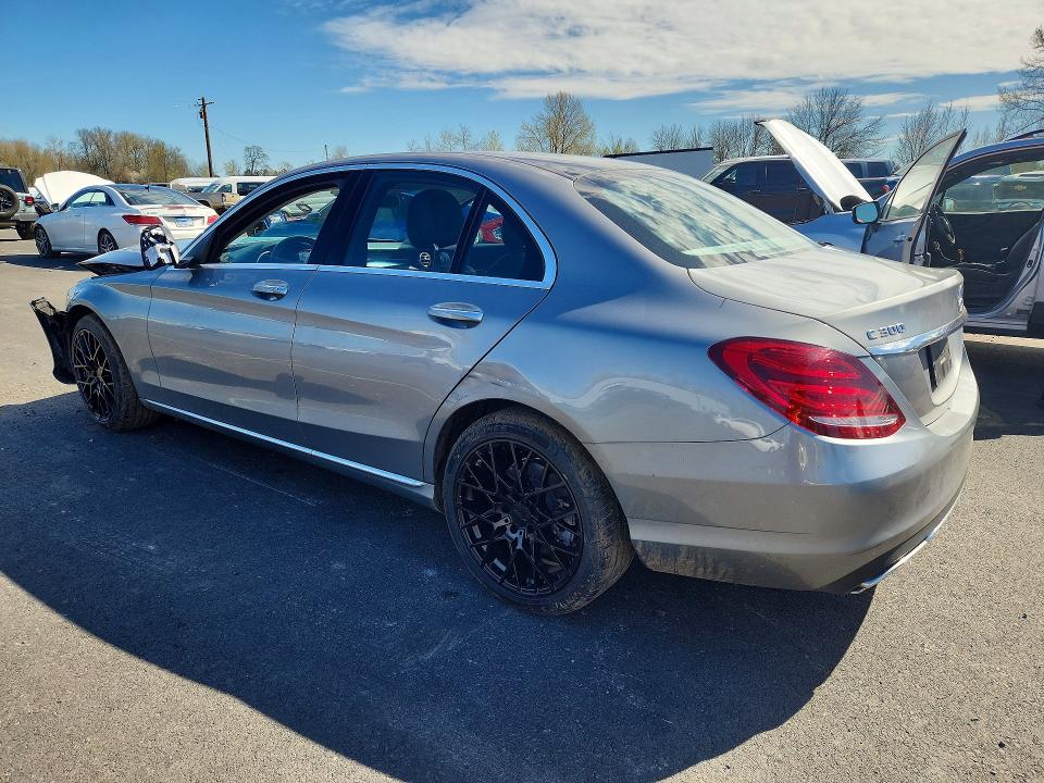 Продажа на аукционе авто 2015 Mercedes-benz C, vin: 55SWF4KB7FU013254, номер лота: 48690236