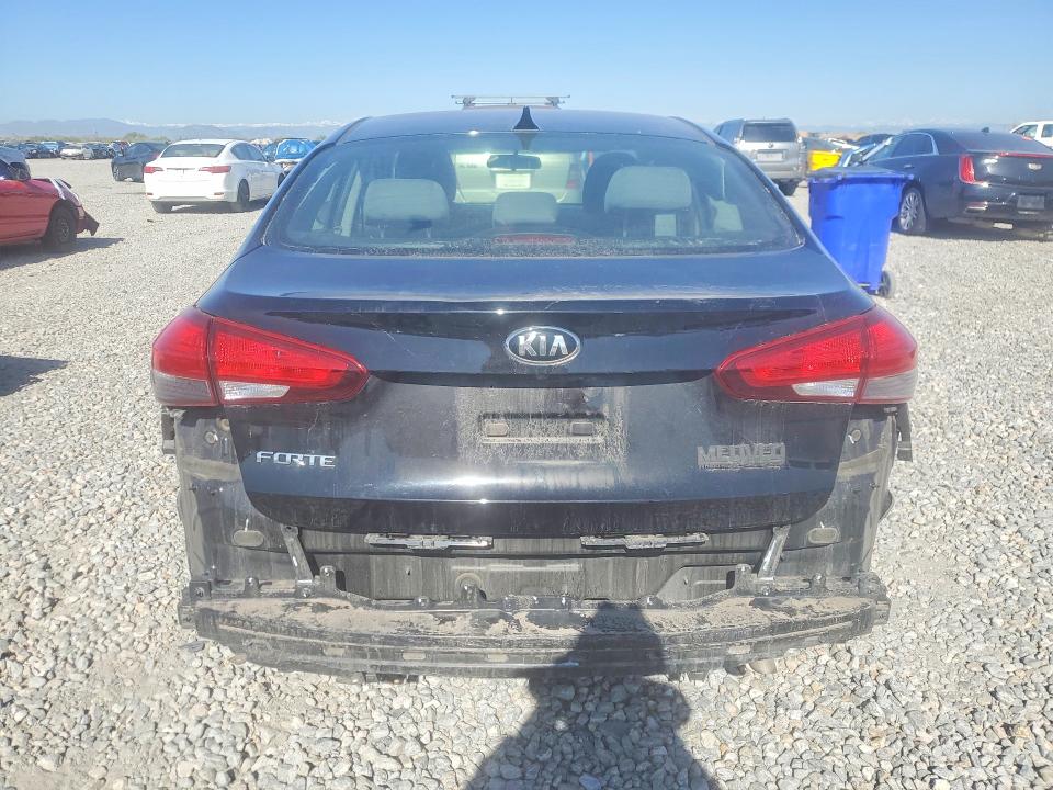 50178186 :رقم المزاد ، 3KPFK4A73JE276883 vin ، 2018 Kia Forte مزاد بيع