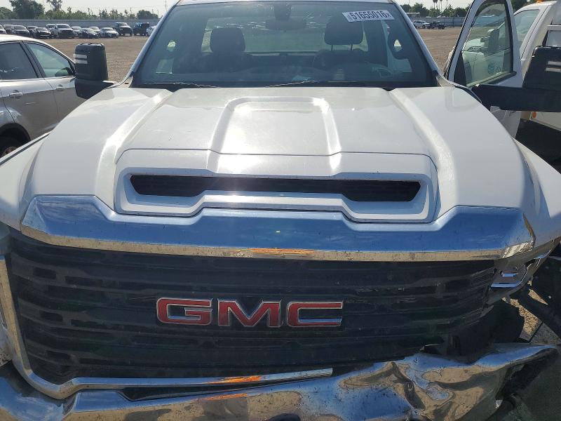51655016 :رقم المزاد ، 1GD38PEY5NF344016 vin ، 2022 Gmc Sierra مزاد بيع