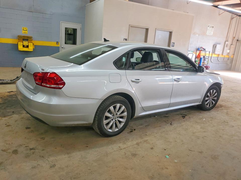 50154576 :رقم المزاد ، 1VWAT7A3XFC038546 vin ، 2015 Volkswagen Passat مزاد بيع