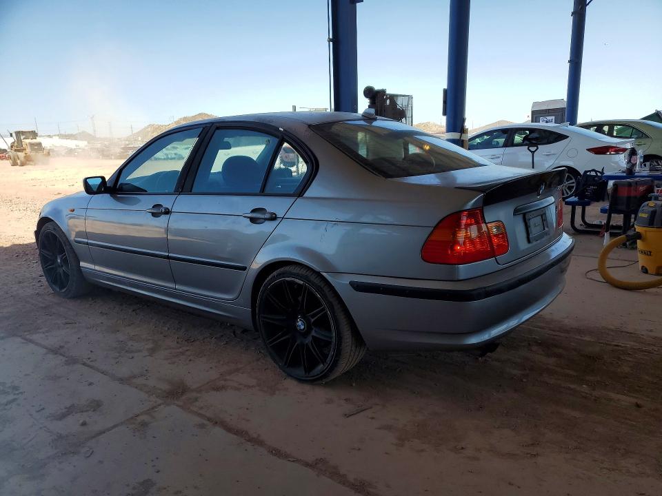 51410816 :رقم المزاد ، WBAET37405NJ85231 vin ، 2005 Bmw 325 مزاد بيع