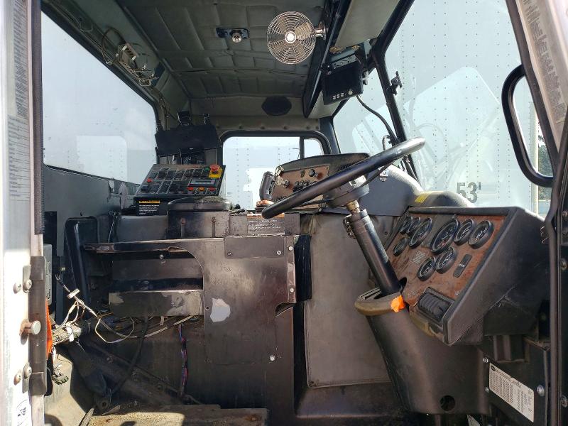 50111696 :رقم المزاد ، 3BPZL50X19F719300 vin ، 2009 Peterbilt 320 مزاد بيع