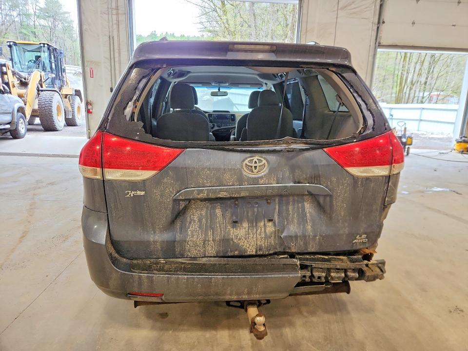 51904156 :رقم المزاد ، 5TDJK3DC4ES090925 vin ، 2014 Toyota Sienna مزاد بيع