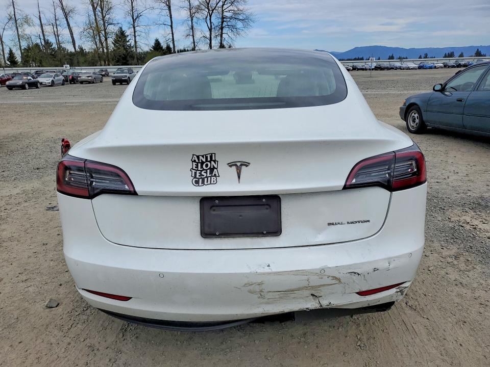 49037306 :رقم المزاد ، 5YJ3E1EB5KF390211 vin ، 2019 Tesla Model 3 مزاد بيع