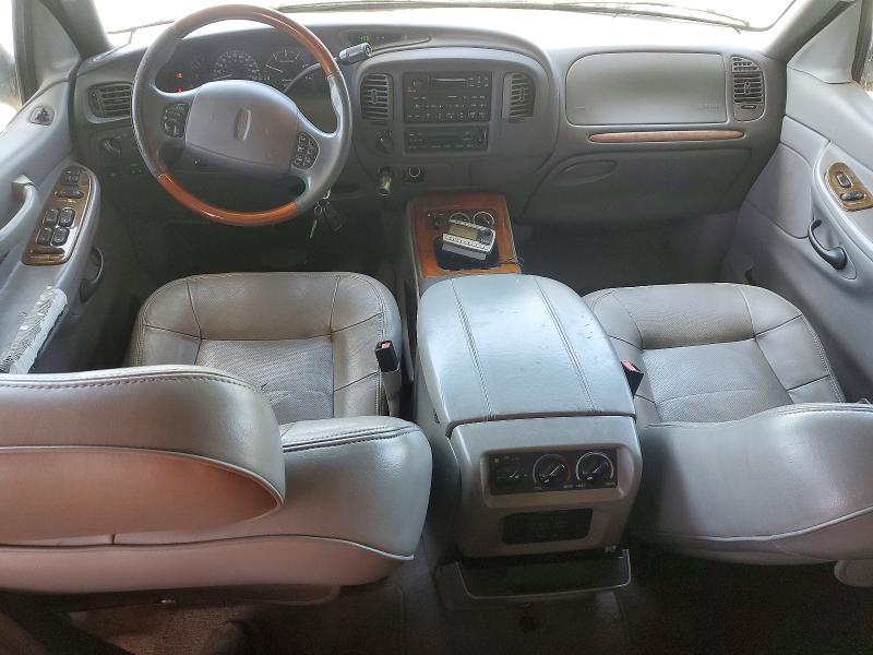49468906 :رقم المزاد ، 5LMFU28R71LJ22036 vin ، 2002 Lincoln Navigator مزاد بيع