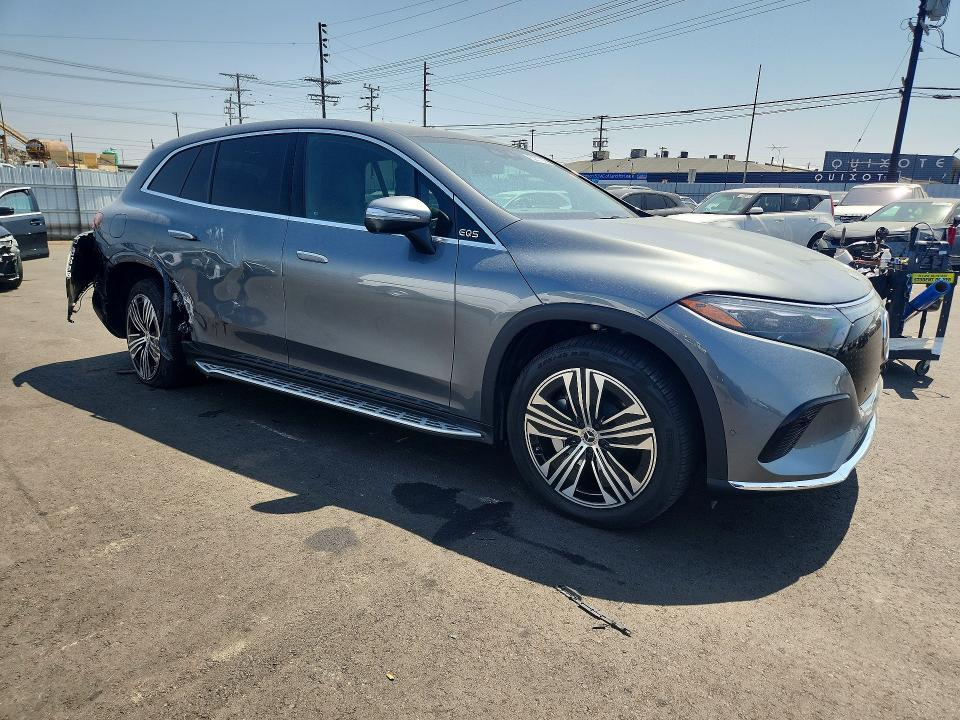 52011266 :رقم المزاد ، 4JGDM2EB7PA029877 vin ، 2023 Mercedes-benz Eqs Suv مزاد بيع