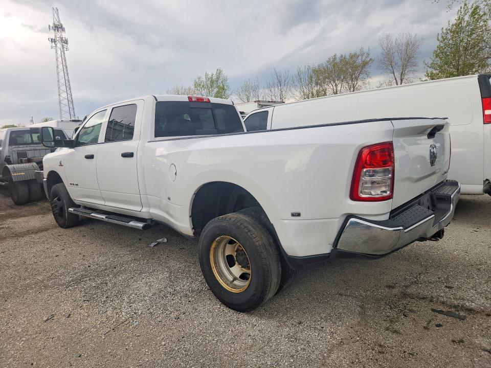 49511976 :رقم المزاد ، 3C63RRGL9NG135415 vin ، 2022 Ram 3500 مزاد بيع