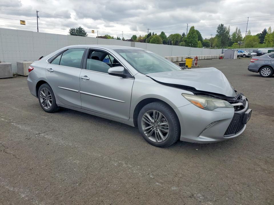 2015 Toyota Camry მანქანა იყიდება აუქციონზე, vin: 4T1BF1FK0FU881673, აუქციონის ნომერი: 51721946