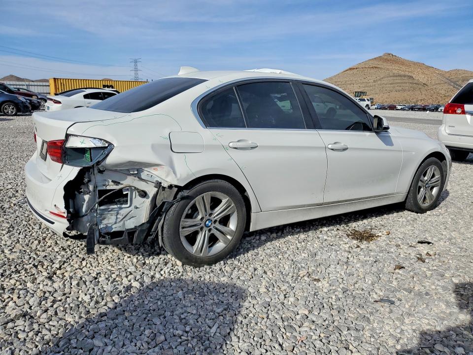 49081016 :رقم المزاد ، WBA8B9G51JNV00205 vin ، 2018 Bmw 330 مزاد بيع