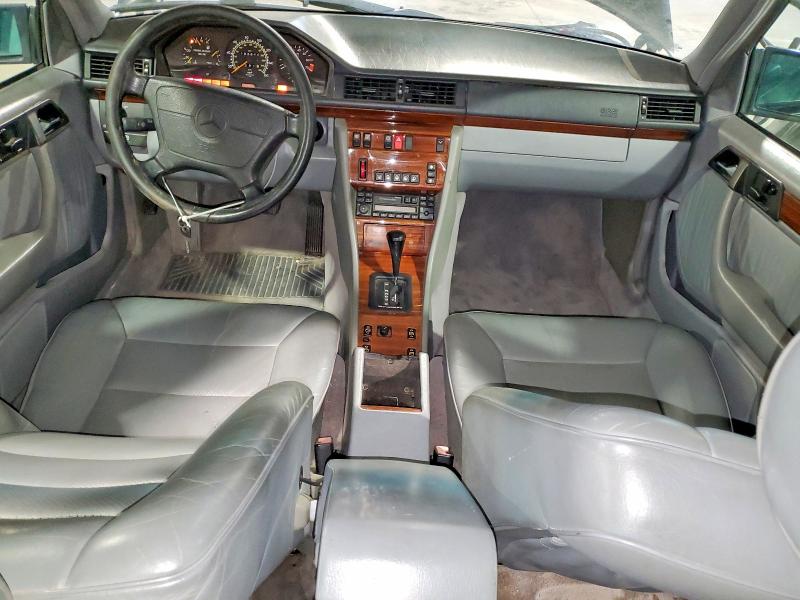 51835766 :رقم المزاد ، WDBEA32E9RC065145 vin ، 1994 Mercedes-benz E مزاد بيع