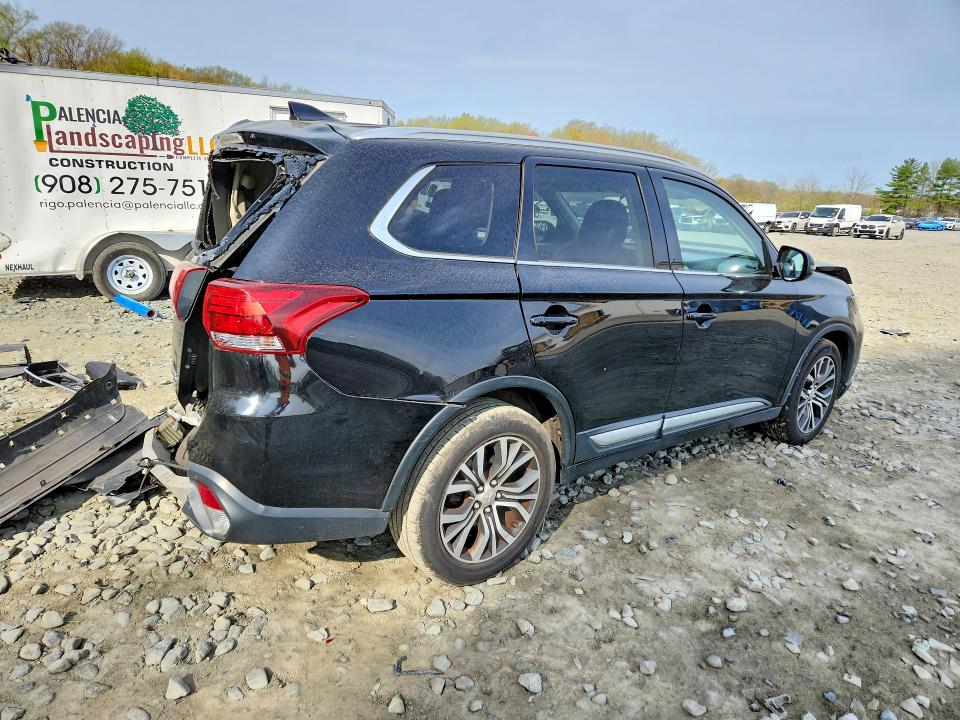 49945716 :رقم المزاد ، JA4AZ3A38HZ037108 vin ، 2017 Mits Outlander مزاد بيع