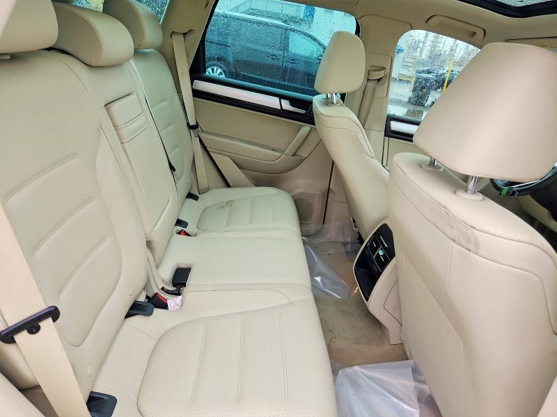 49611586 :رقم المزاد ، WVGEP9BP4ED010459 vin ، 2014 Volkswagen Touareg مزاد بيع