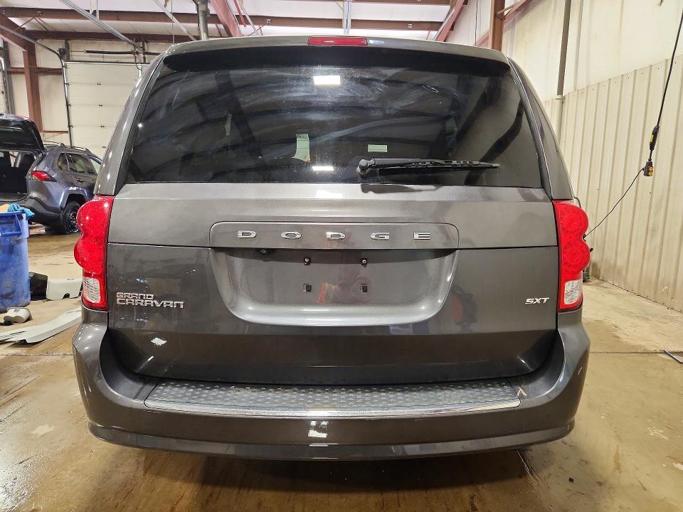 50117276 :رقم المزاد ، 2C4RDGCG3LR260299 vin ، 2020 Dodge Grand Caravan مزاد بيع