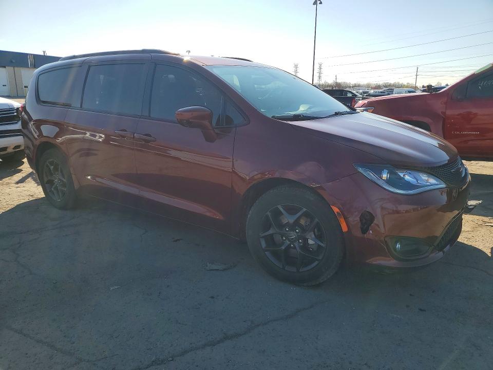 2018 Chrysler Pacifica მანქანა იყიდება აუქციონზე, vin: 2C4RC1EG8JR332561, აუქციონის ნომერი: 48770566