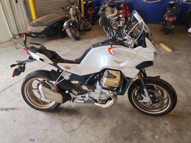 Продажа на аукционе авто 2023 Moto Guzzi V100, vin: ZGUMGUA05PM000143, номер лота: 50578316