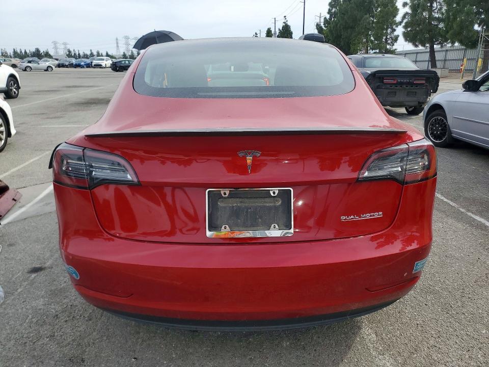 48935146 :رقم المزاد ، 5YJ3E1EC3NF137434 vin ، 2022 Tesla Model 3 مزاد بيع