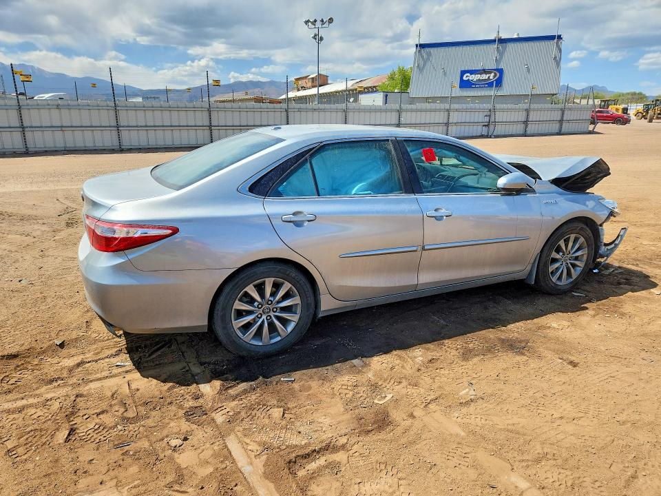 50522226 :رقم المزاد ، 4T1BD1FK7FU151443 vin ، 2015 Toyota Camry Hybrid مزاد بيع