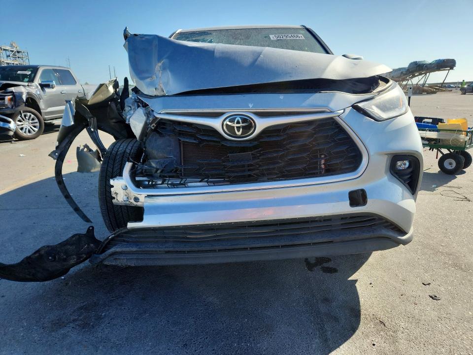 50295466 :رقم المزاد ، 5TDZZRAH7NS121165 vin ، 2022 Toyota Highlander مزاد بيع