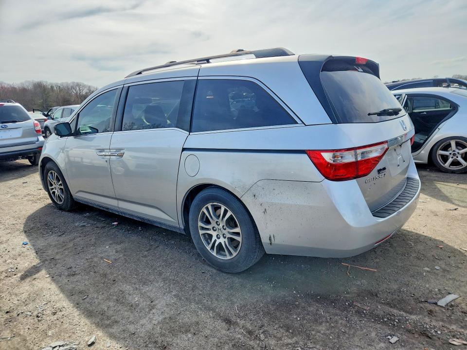 49549256 :رقم المزاد ، 5FNRL5H69CB003425 vin ، 2012 Honda Odyssey مزاد بيع