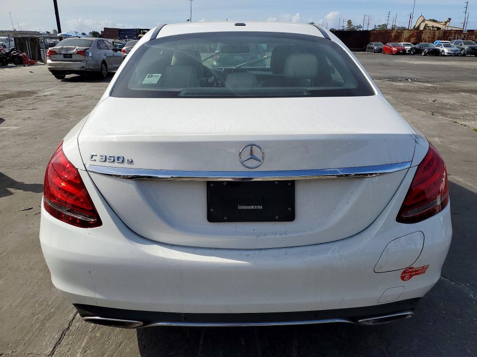 2018 Mercedes-benz C მანქანა იყიდება აუქციონზე, vin: 55SWF4HB6JU237180, აუქციონის ნომერი: 50829576