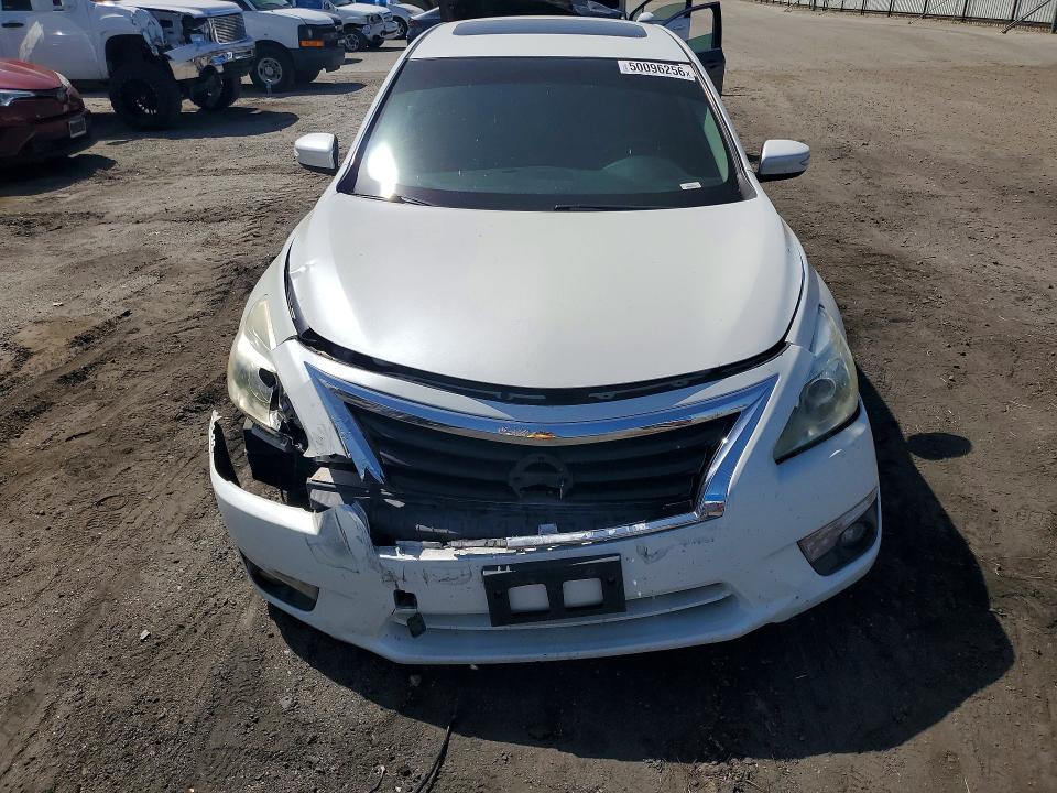 2015 Nissan Altima მანქანა იყიდება აუქციონზე, vin: 1N4AL3AP5FN335779, აუქციონის ნომერი: 50096256