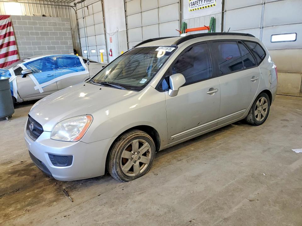 48672876 :رقم المزاد ، KNAFG526187160182 vin ، 2008 Kia Rondo مزاد بيع