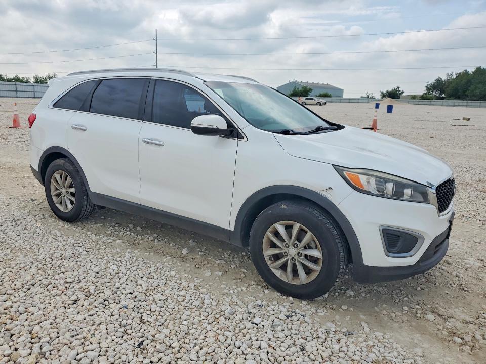 51022586 :رقم المزاد ، 5XYPG4A34HG226770 vin ، 2017 Kia Sorento مزاد بيع