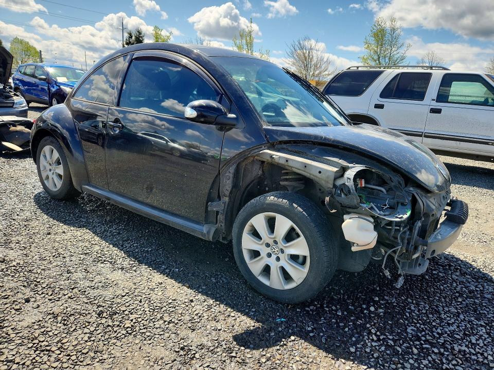 49172406 :رقم المزاد ، 3VWPW31C28M507771 vin ، 2008 Volkswagen New Beetle مزاد بيع
