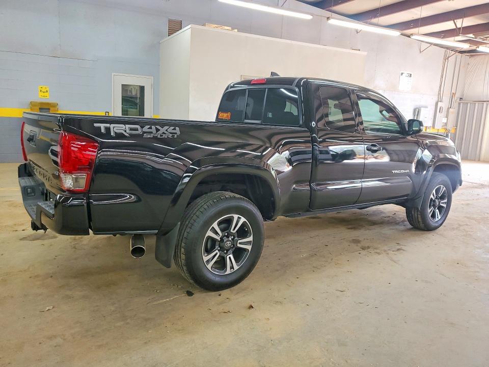 Aukcja sprzedaży 2017 Toyota Tacoma, vin: 5TFSZ5AN4HX105987, numer aukcji: 48328896