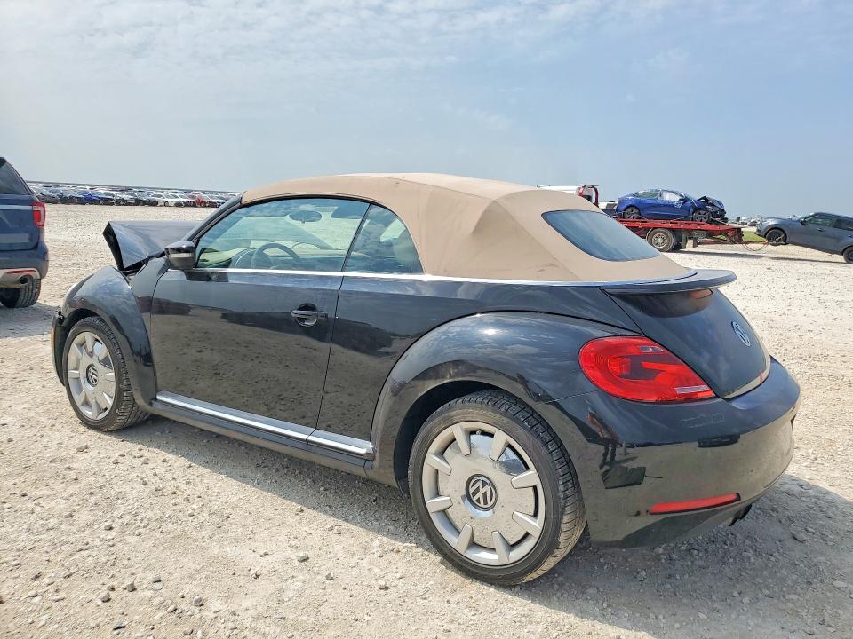 2015 Volkswagen Beetle მანქანა იყიდება აუქციონზე, vin: 3VW517AT1FM802872, აუქციონის ნომერი: 51131816
