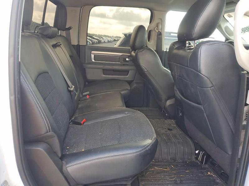 50838896 :رقم المزاد ، 3C6UR5JL2JG348366 vin ، 2018 Ram 2500 مزاد بيع