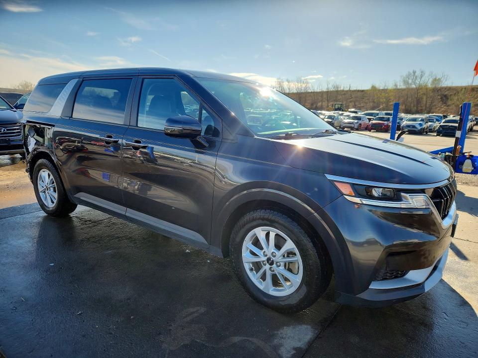 Продаж на аукціоні авто 2022 Kia Carnival, vin: KNDNB4H38N6132532, номер лоту: 49118156