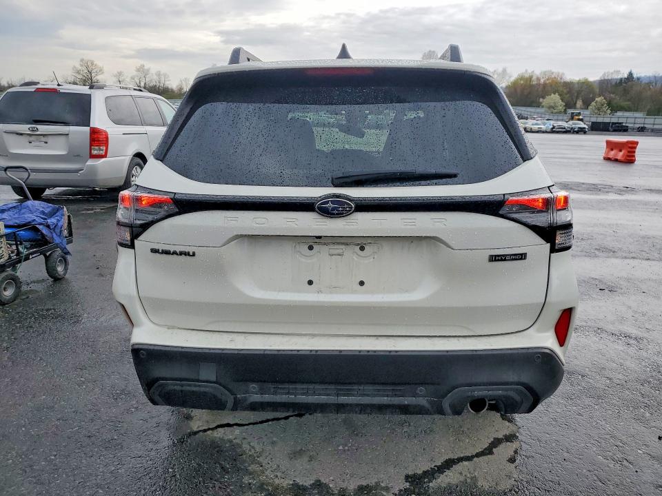 2025 Subaru Forester მანქანა იყიდება აუქციონზე, vin: JF2SLSRD5SH442215, აუქციონის ნომერი: 49711986