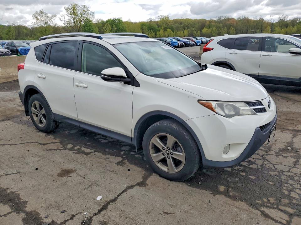 2015 Toyota Rav4 მანქანა იყიდება აუქციონზე, vin: JTMRFREV7FD126632, აუქციონის ნომერი: 51695866