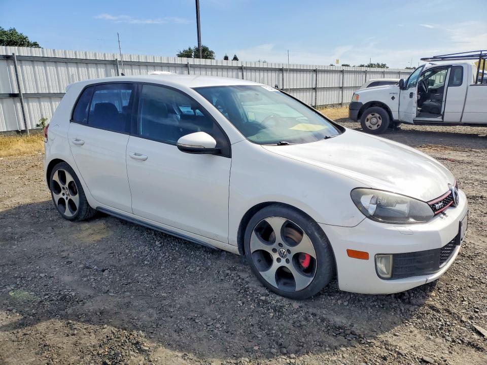 2011 Volkswagen Gti მანქანა იყიდება აუქციონზე, vin: WVWGD7AJ4BW156979, აუქციონის ნომერი: 51044286