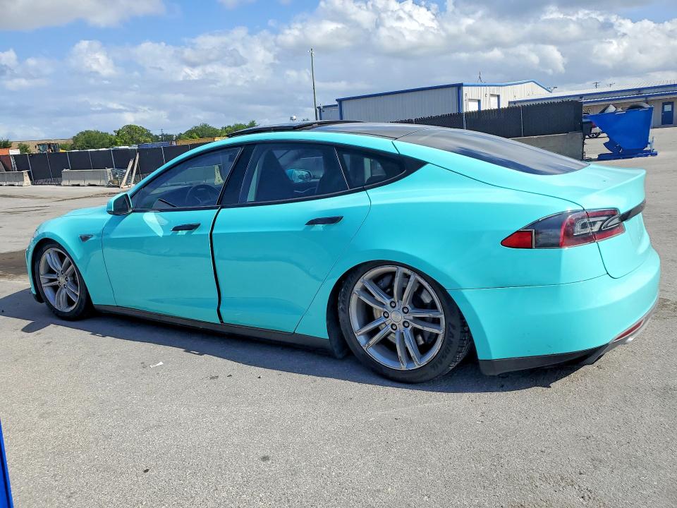 Продажа на аукционе авто 2013 Tesla Model S, vin: 5YJSA1CN7DFP05727, номер лота: 51271346