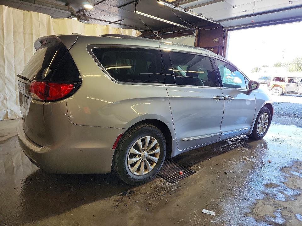 2018 Chrysler Pacifica მანქანა იყიდება აუქციონზე, vin: 2C4RC1BG2JR269932, აუქციონის ნომერი: 50722986