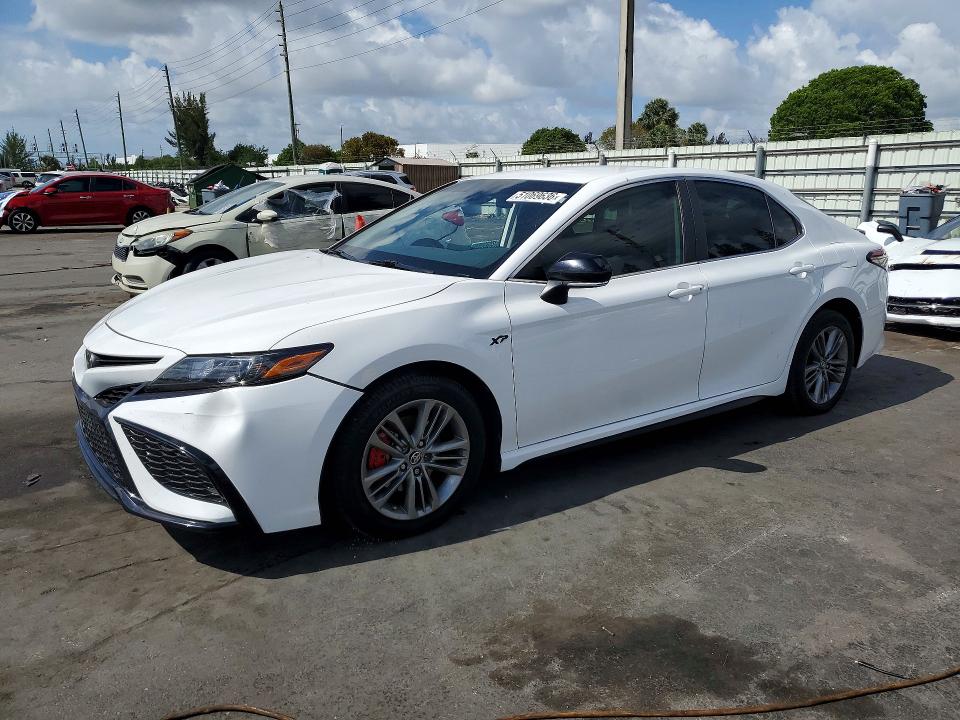 51069636 :رقم المزاد ، 4T1G11AK6PU838744 vin ، 2023 Toyota Camry مزاد بيع