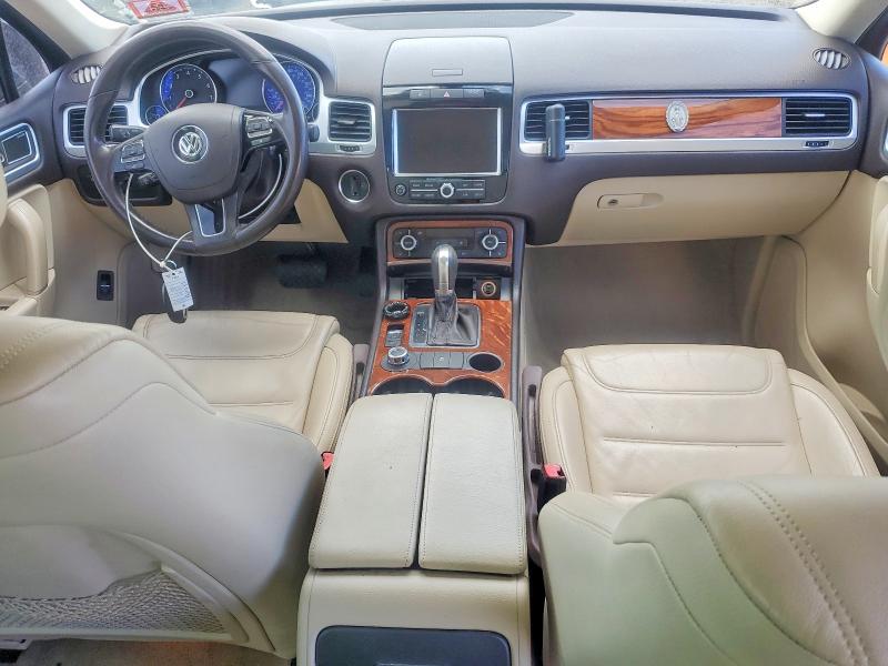 Продажа на аукционе авто 2011 Volkswagen Touareg, vin: WVGFF9BPXBD004233, номер лота: 50439996