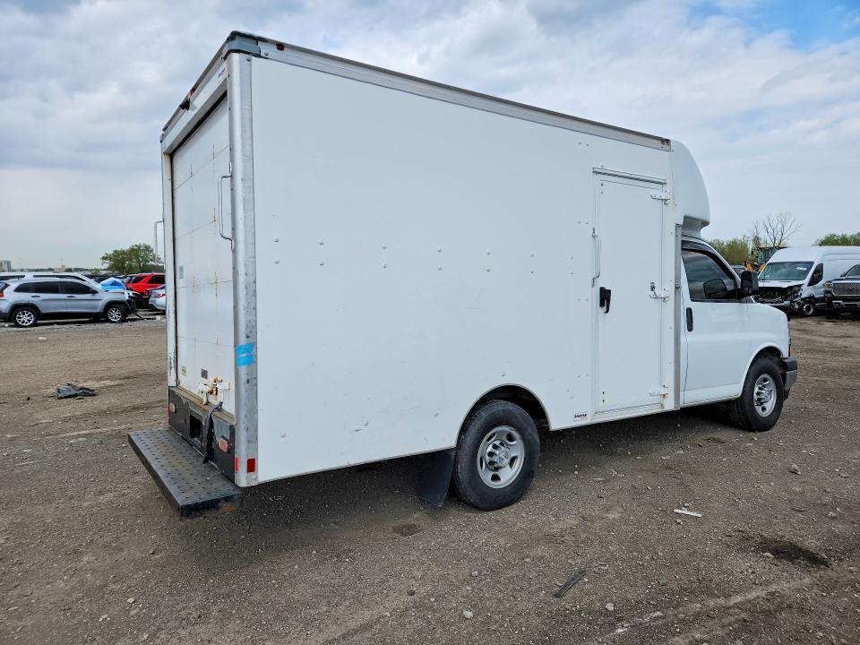 51211356 :رقم المزاد ، 1GB0GRFG0L1108092 vin ، 2020 Chevrolet Express مزاد بيع