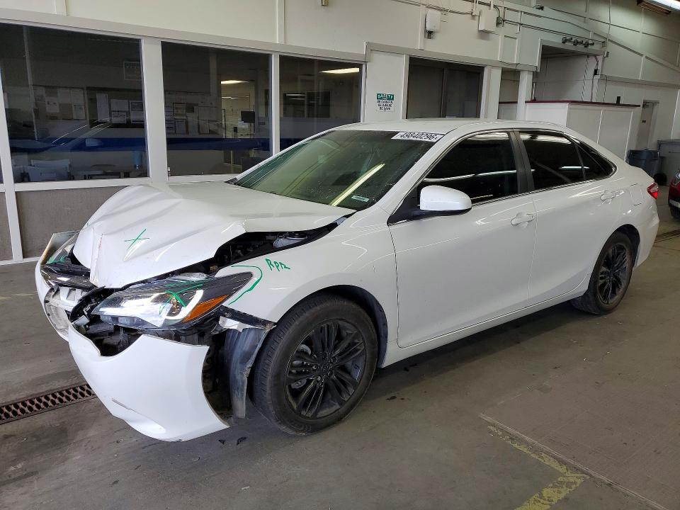 49840296 :رقم المزاد ، 4T1BF1FK6GU157990 vin ، 2016 Toyota Camry مزاد بيع