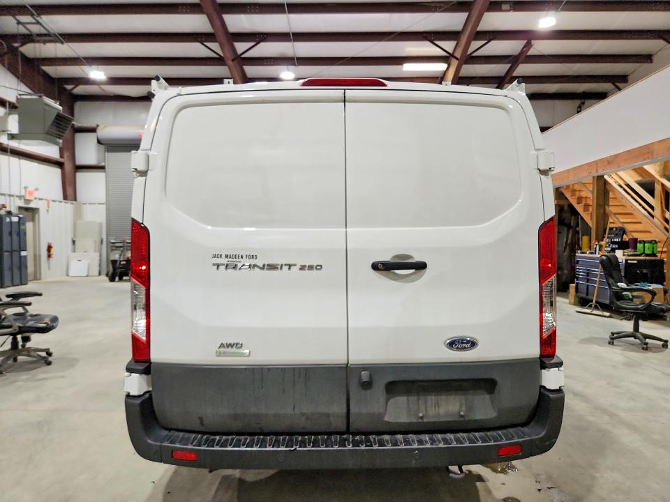 51639506 :رقم المزاد ، 1FTBR2YG0PKB59224 vin ، 2023 Ford Transit مزاد بيع