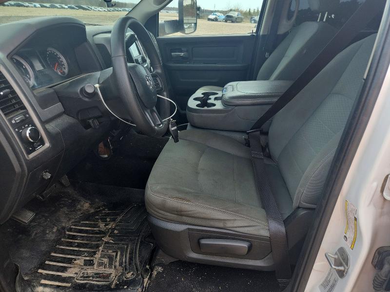 49732136 :رقم المزاد ، 3C63RPGL0FG555568 vin ، 2015 Ram 3500 مزاد بيع