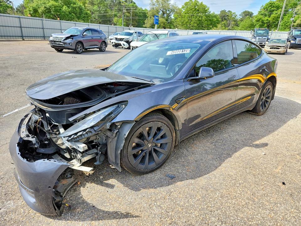 48608126 :رقم المزاد ، 5YJ3E1EB4NF111495 vin ، 2022 Tesla Model 3 مزاد بيع