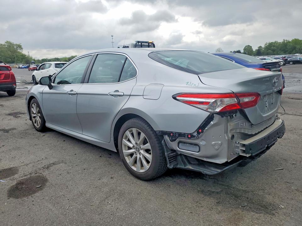 Продажа на аукционе авто 2018 Toyota Camry, vin: 4T1B11HK2JU625040, номер лота: 51862916